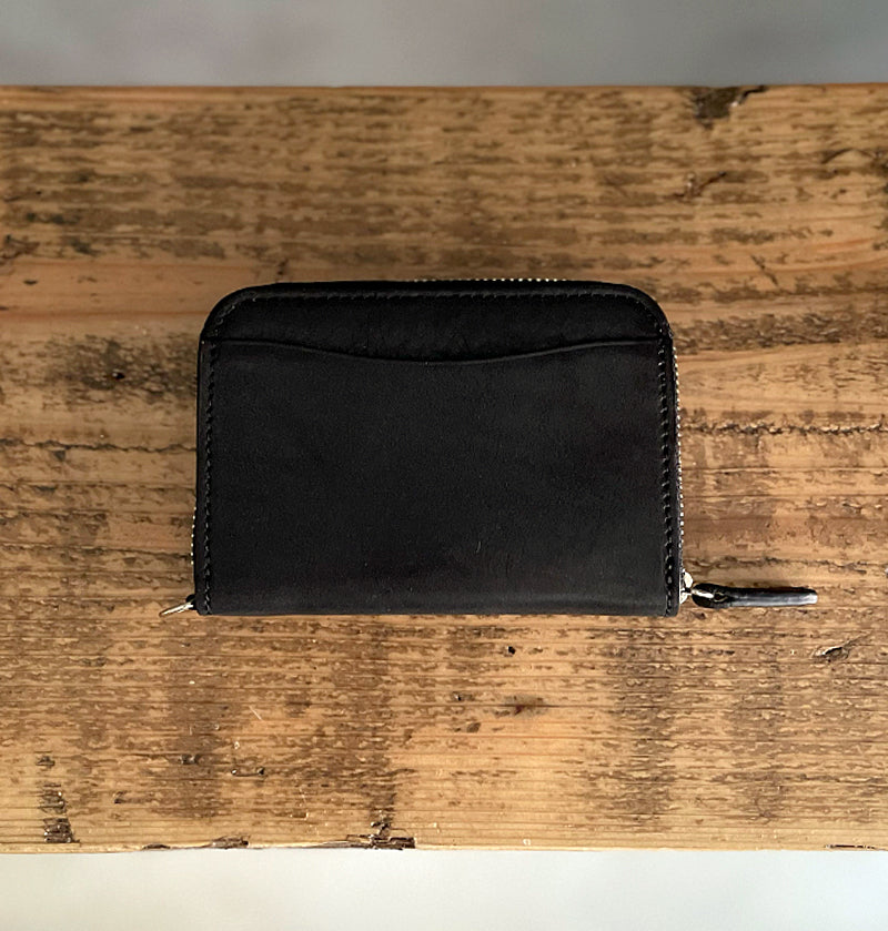 Round Mini Wallet（ラウンドミニウォレット）｜ベジタブルタンニンレザーの手のひらサイズ財布