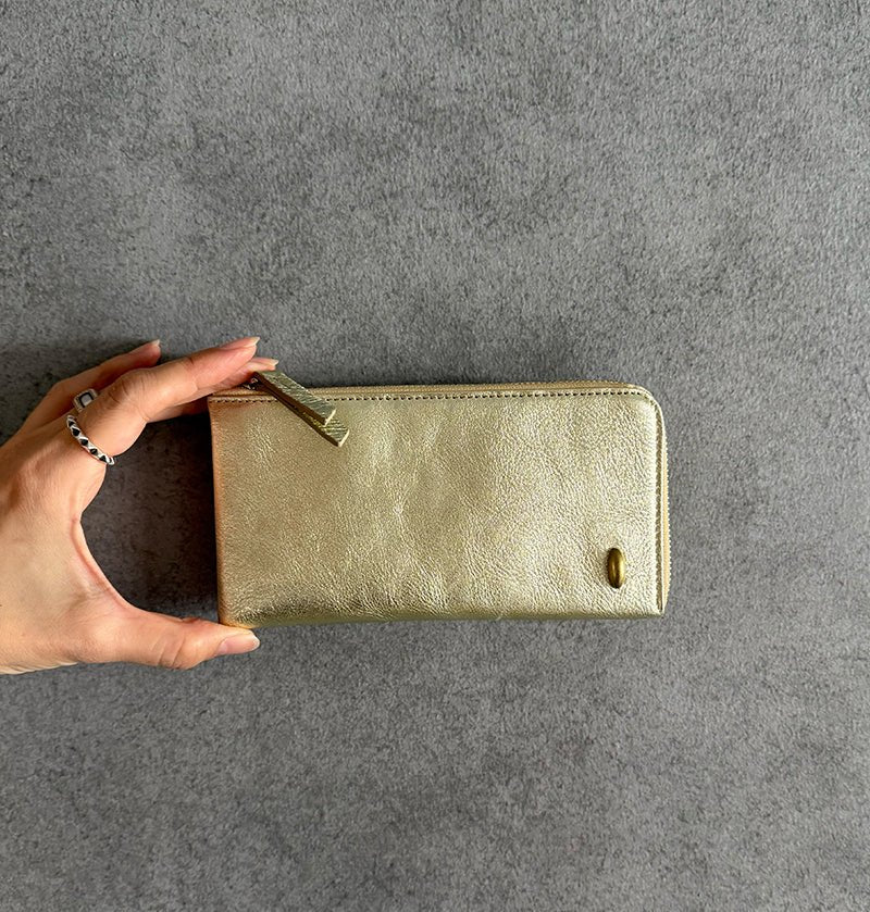 L Zip Wallet | 「眩（Gen）」華やかな輝きを纏ったコンパクト長財布 - Coquette Online Shop