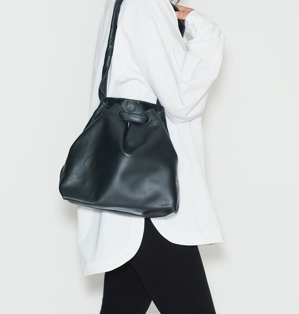 Robin 巾着バッグ シャークグレー - Coquette Online Shop